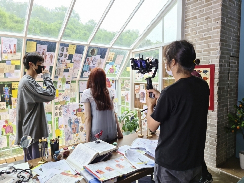 Proses syuting film Heart Attack
Sumber gambar: Naver