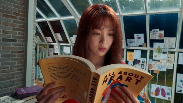 Adegan Lee Sung Kyung di Film Heart Attack
Sumber gambar: Naver