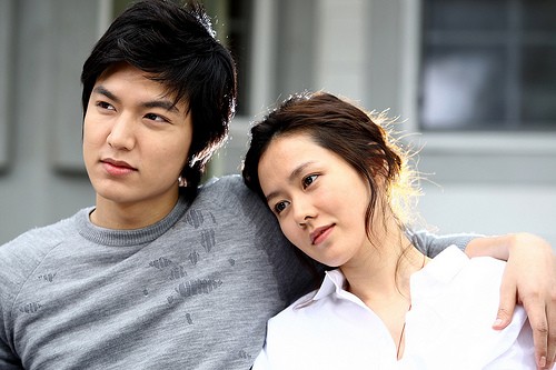 Lee Min Ho dan Son Ye Jin di dalam "Personal Taste"
