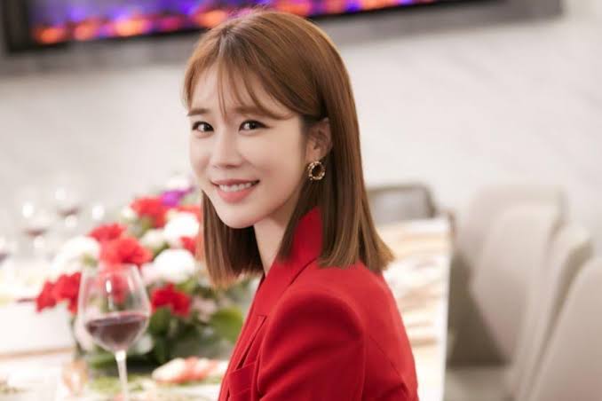 Yoo In Na Sebagai Kang Ah Reum (Sumber : Soompi)