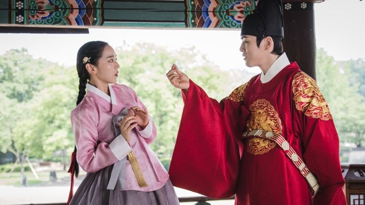 shin hye sun dan kim jung hyun dalam mr. queen