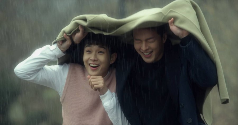 Momen so sweet Choi Woo Shik dan Jang Ki Young di web drama The Boy Next Door
Sumber gambar: My Dramalist