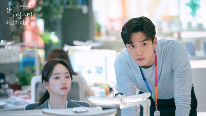 Dilema Cinta Teman Sekantor: Review K-Drama : She Would Never Know (2021)