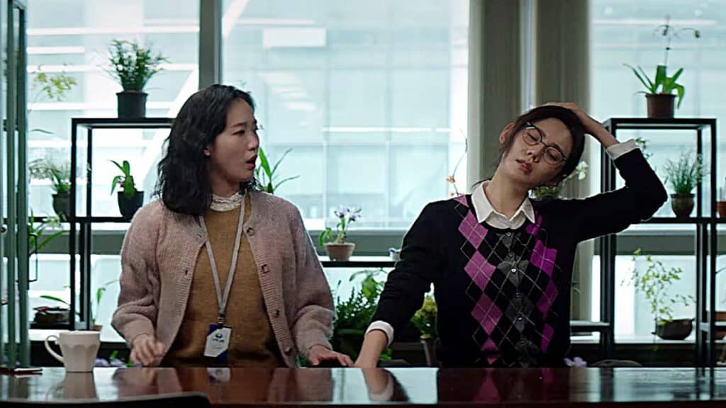 In Joo dan Hwa Young di ruang anggrek