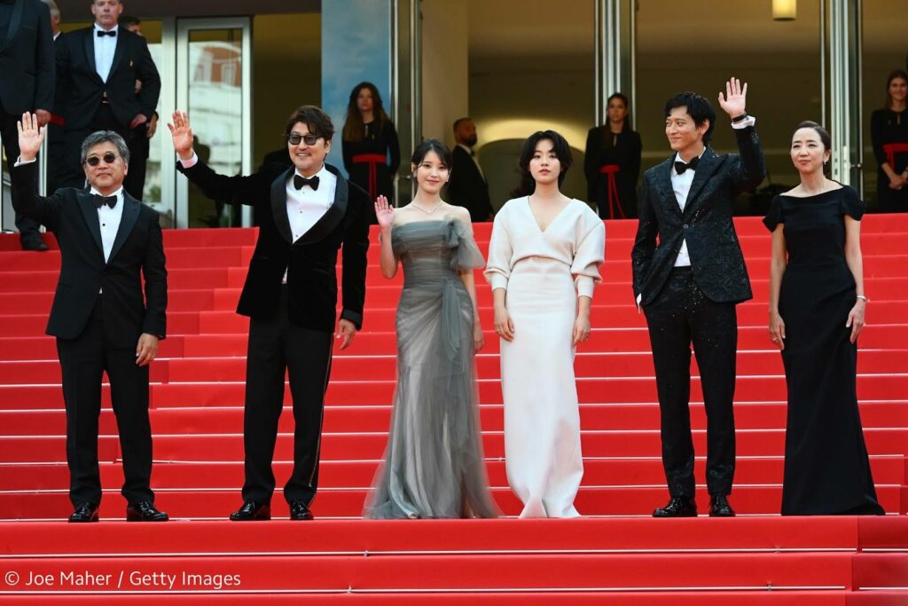 Tim film Broker yang hadir saat Festival Film Cannes 2022 (Foto: Facebook Festival de Cannes)