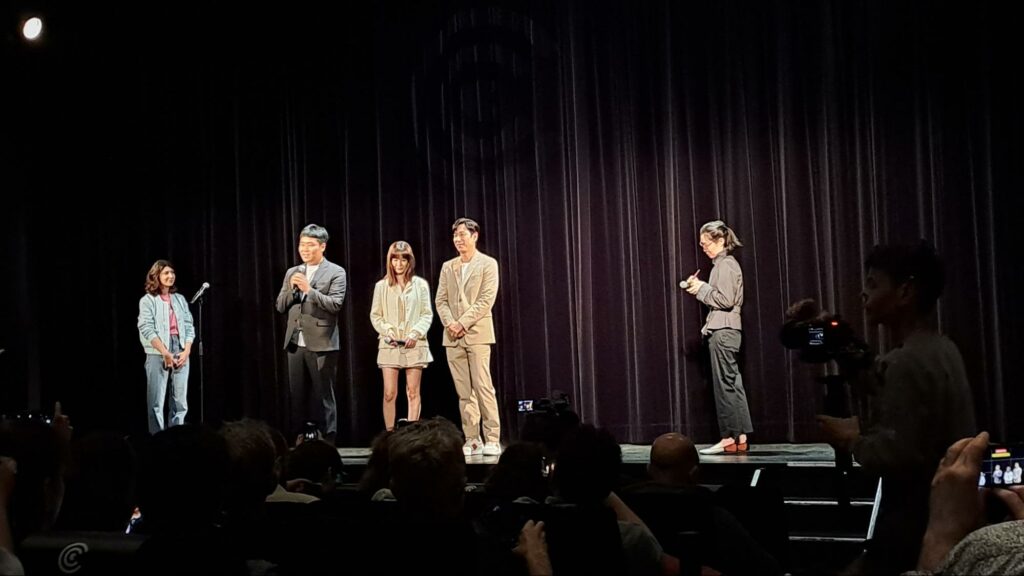 Jung yu-mi dan Lee Sun-kyun sebelum pemutaran film dimulai. (dokpri)