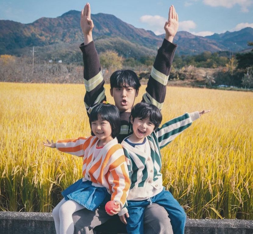 Kang Ho dan Anak Kembar sering main bareng (jtbc)
